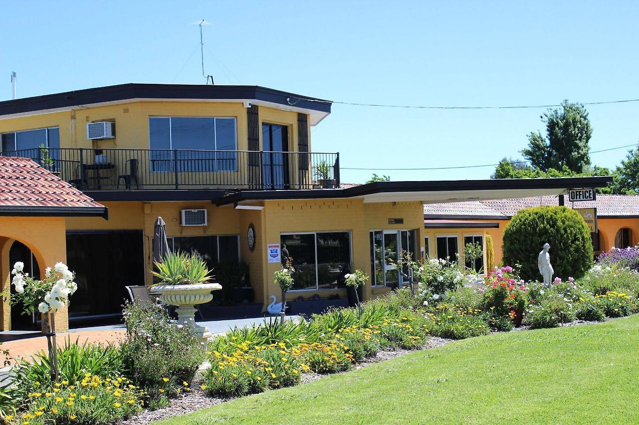 Twin Swans Motel Inverell Dış mekan fotoğraf