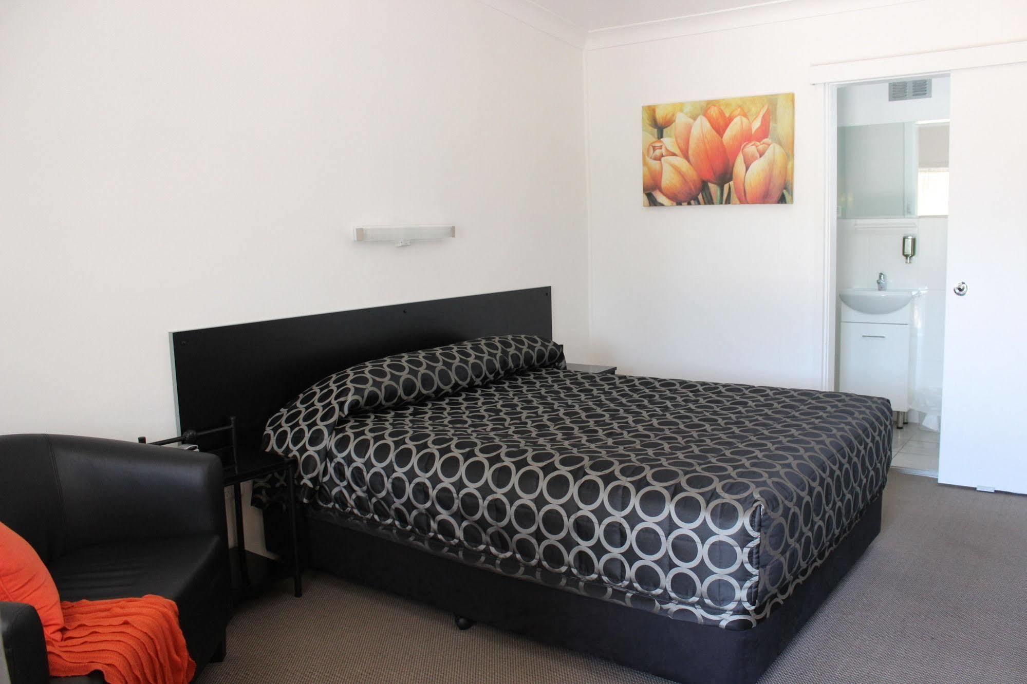 Twin Swans Motel Inverell Dış mekan fotoğraf